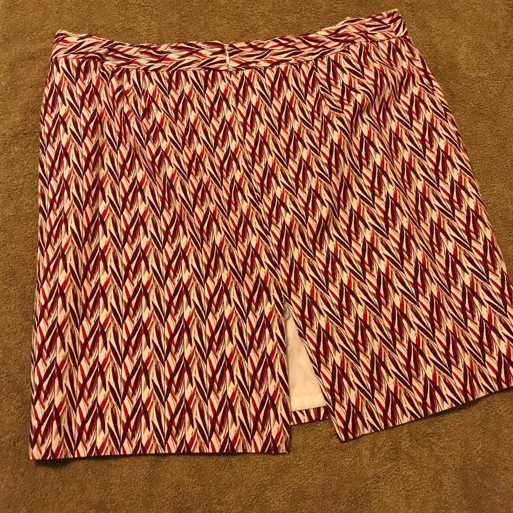 Skirt - Picture 2 of 3